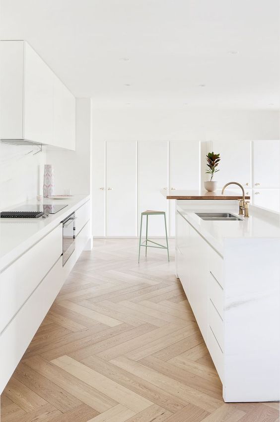 8x minimalistische witte keuken