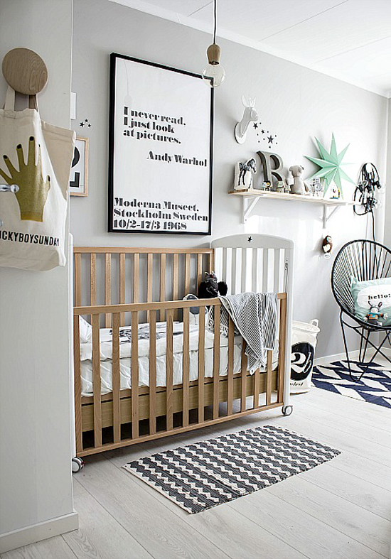 Een babykamer met grafische invloeden