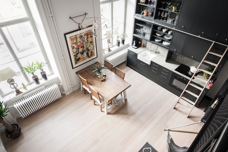 Deze mooie keuken is bijna vier meter hoog! Deze mooie keuken is bijna vier meter hoog!