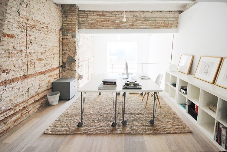Deze woning is radiaal verbouwd met behoud van stoere originele details Deze woning is radiaal verbouwd met behoud van stoere originele details