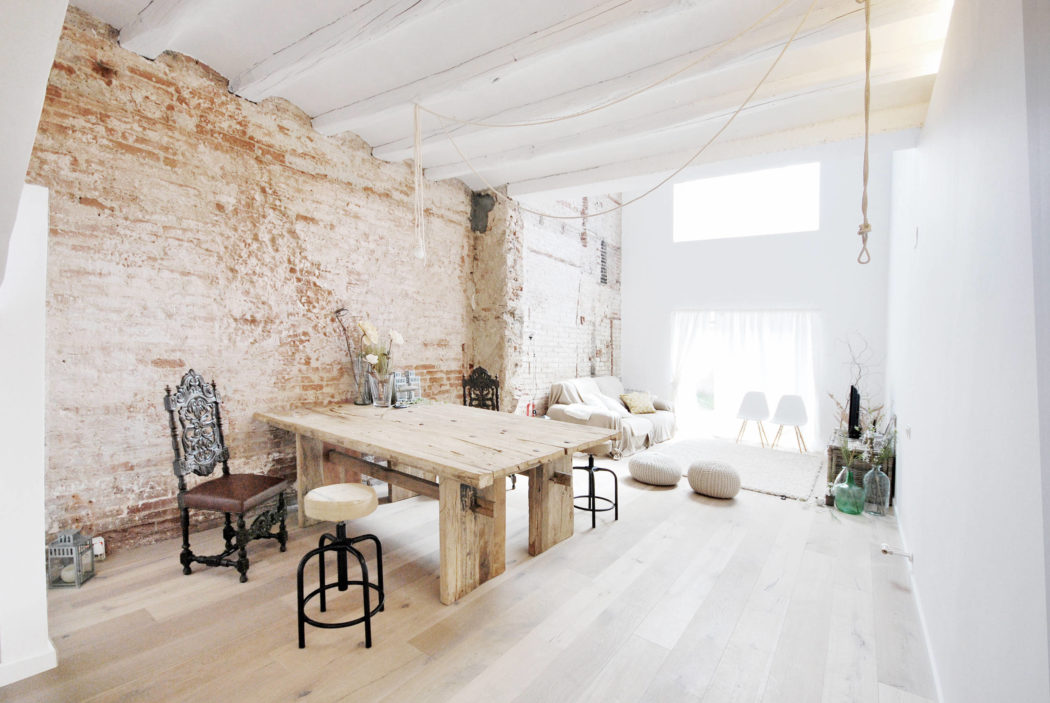 Deze woning is radiaal verbouwd met behoud van stoere originele details Deze woning is radiaal verbouwd met behoud van stoere originele details