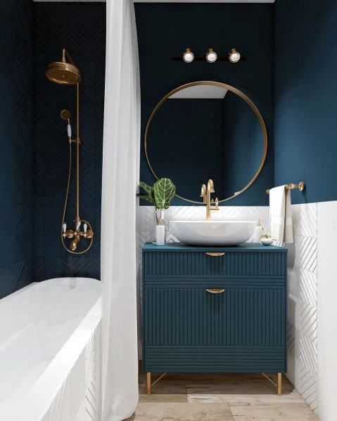donkerblauw interieur badkamer