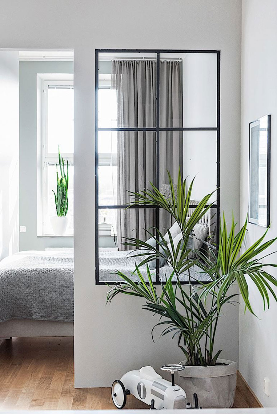 In dit appartement is een extra slaapkamer open een hele leuke manier gecreëerd! In dit appartement is een extra slaapkamer open een hele leuke manier gecreëerd!