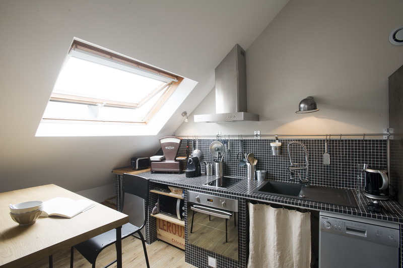 Klein sfeervol zolderappartement van 32m2 Klein sfeervol zolderappartement van 32m2