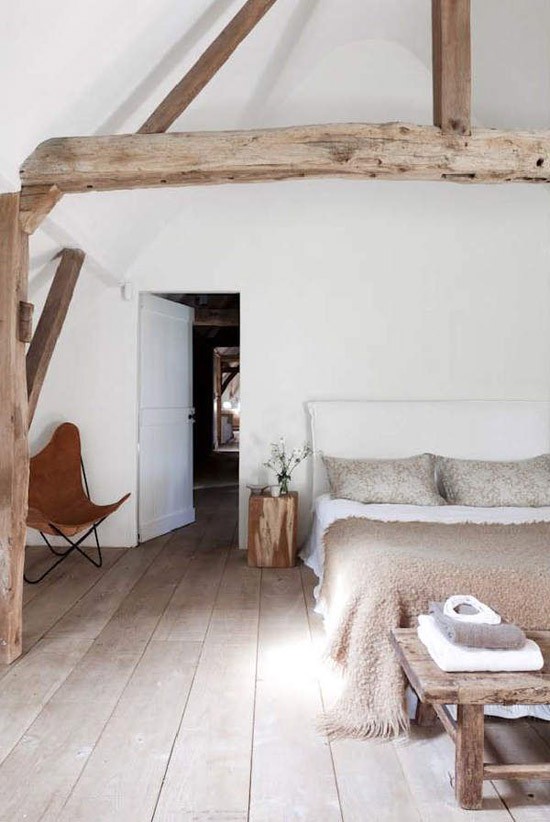 Mooie houten vloer in de slaapkamer