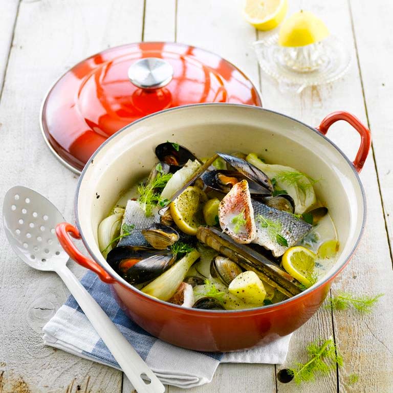 rode braadpan la creuset mosselen rode braadpan la creuset mosselen