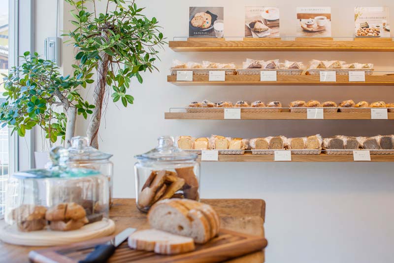 Style Bakery - een minimalistisch mooie bakkerij in Japan Style Bakery - een minimalistisch mooie bakkerij in Japan
