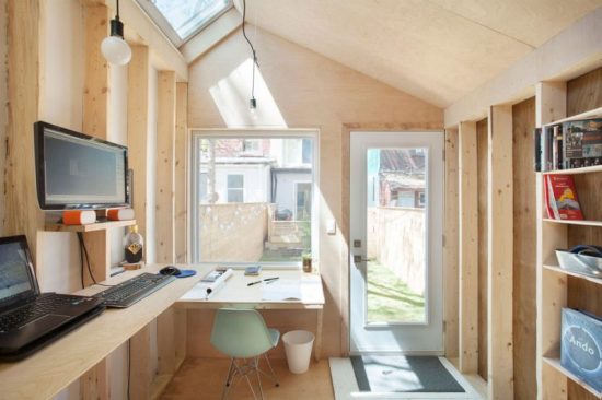 tuinhuisje-kantoor-binnen
