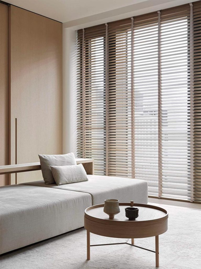 woonkamer houten lamellen